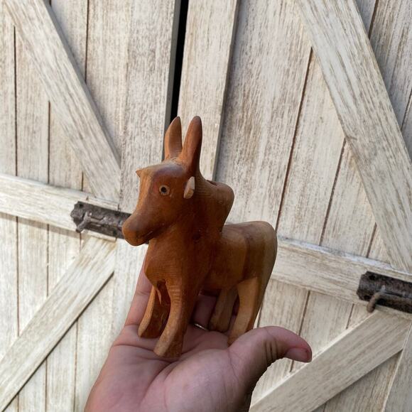 Small Wood Carved Bull - Picture 3 of 5